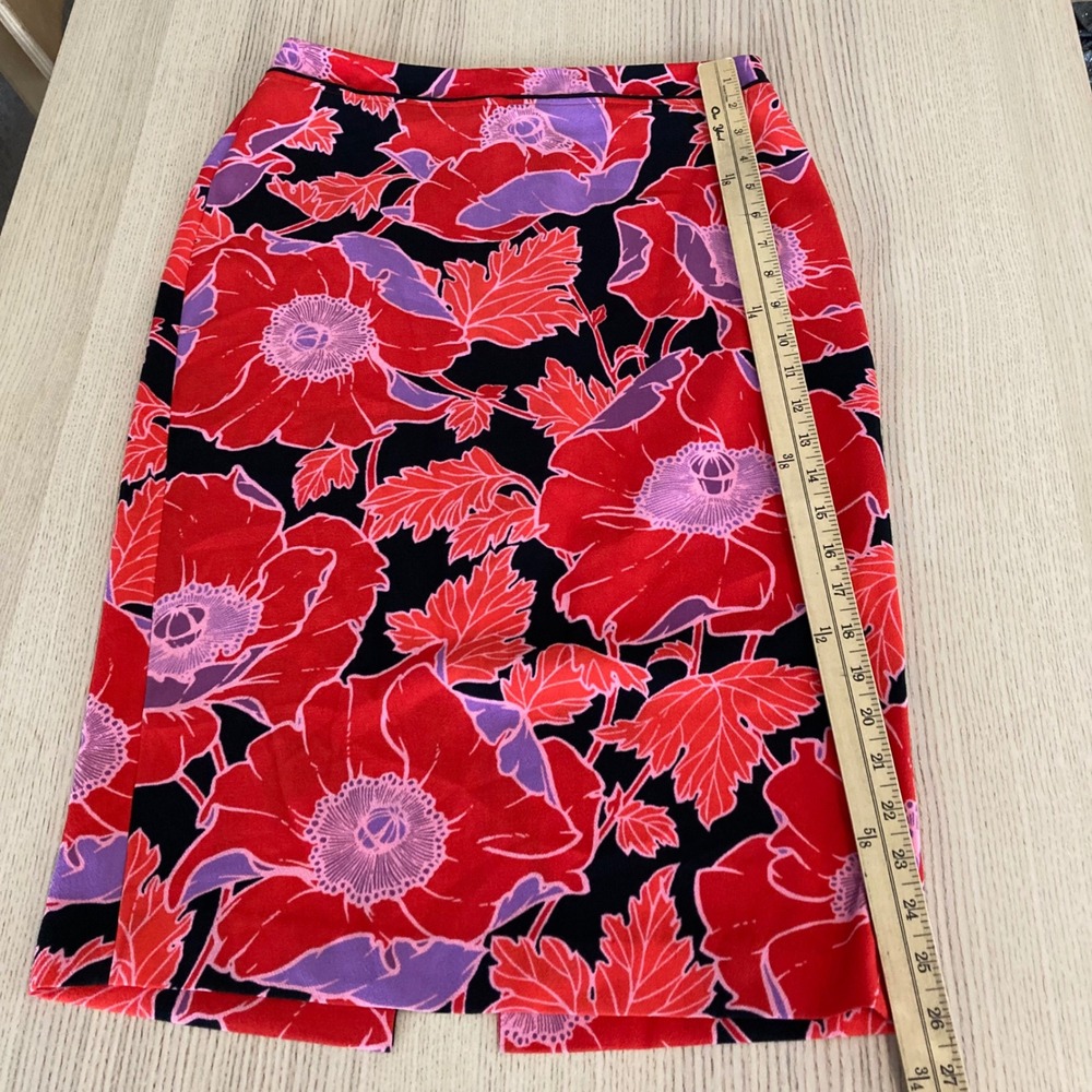 Who What Wear Pencil Skirt Womens 2 Red Poppy Floral Print Knee Length Back Slit - Picture 6 of 7